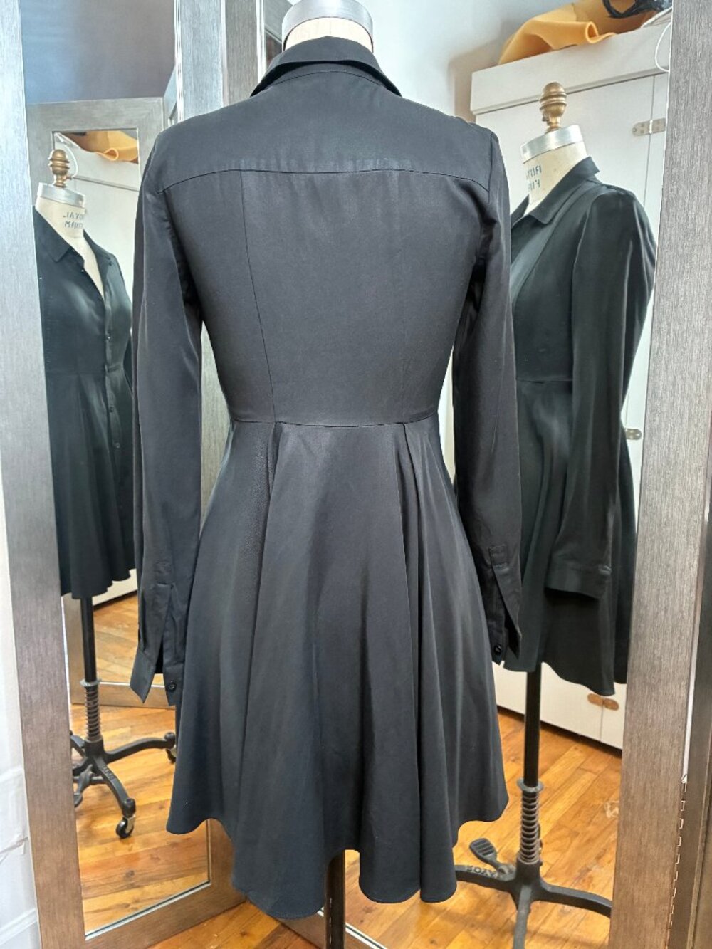 Marc Jacobs Black Shirt Dress with A-line Hemline, Size 6 - Picture 3 of 7